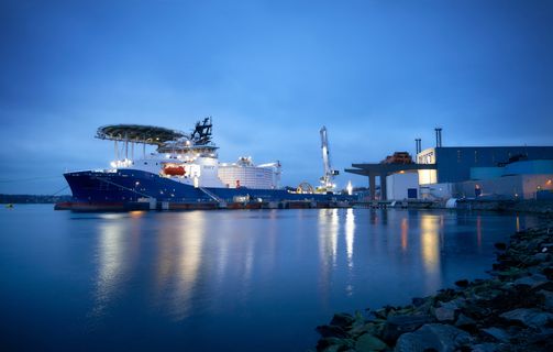 NKT Victoria at the dock